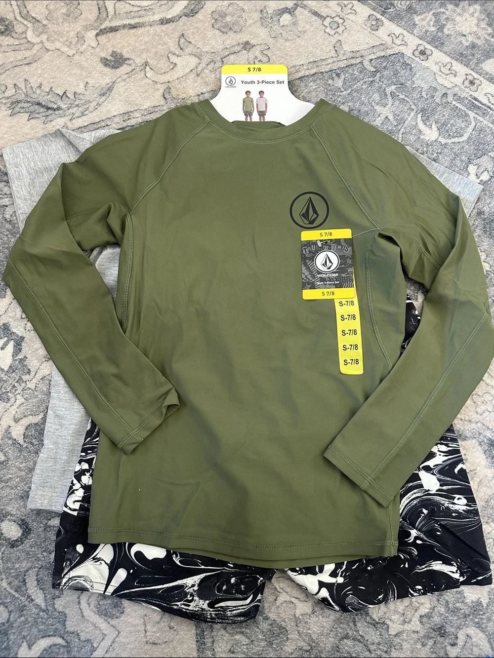 NWT Volcom Olive Green Youth 3-piece Set Long Sleeve Rash Guard Size S 7/8